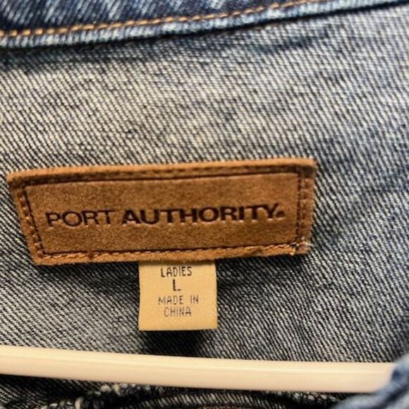 Port Authority Ladies Denim Jacket With Pink Embroidery undah logo - Size L - Picture 2 of 5